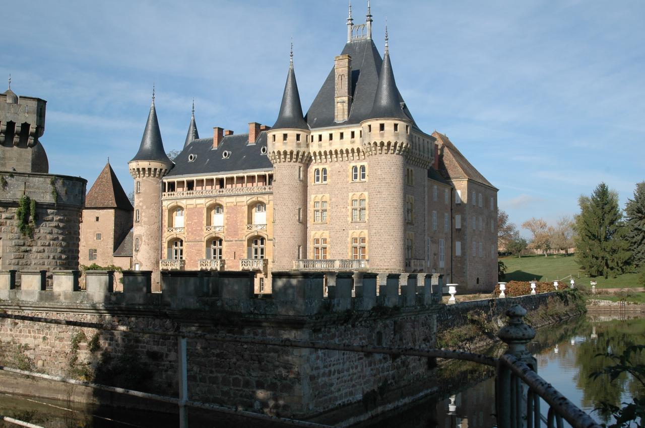 Hôtel de Bourgogne La Clayette Exterior foto